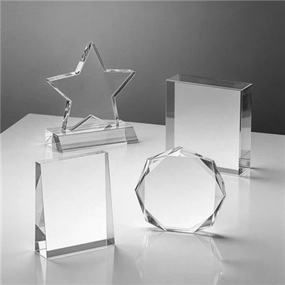 Khoảng trống cúp acrylic